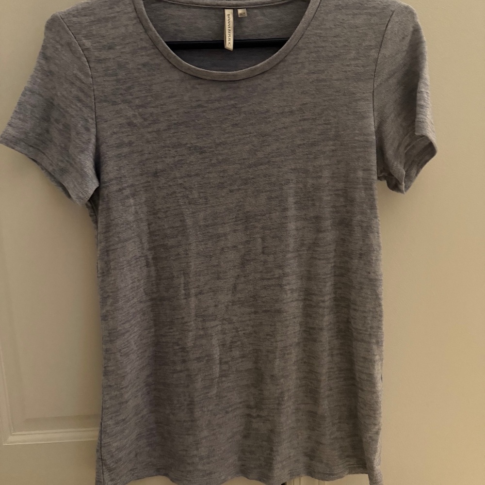 Banana TRepublic t shirt